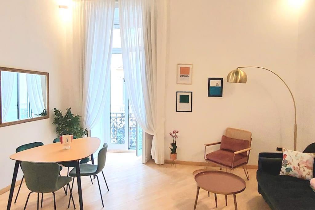 Maison In Centro Napoli Esterno foto
